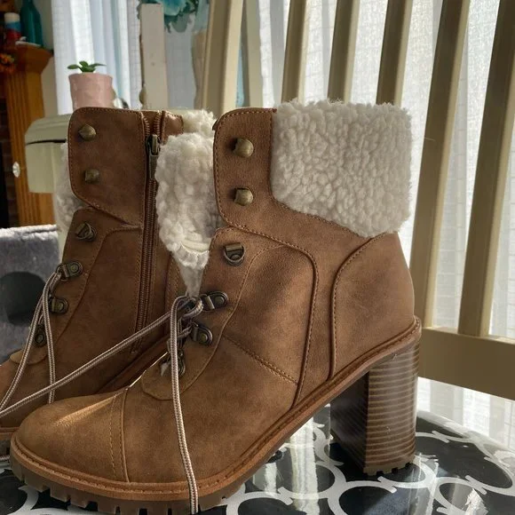Nine West Women's Sherpa Ankle Boots